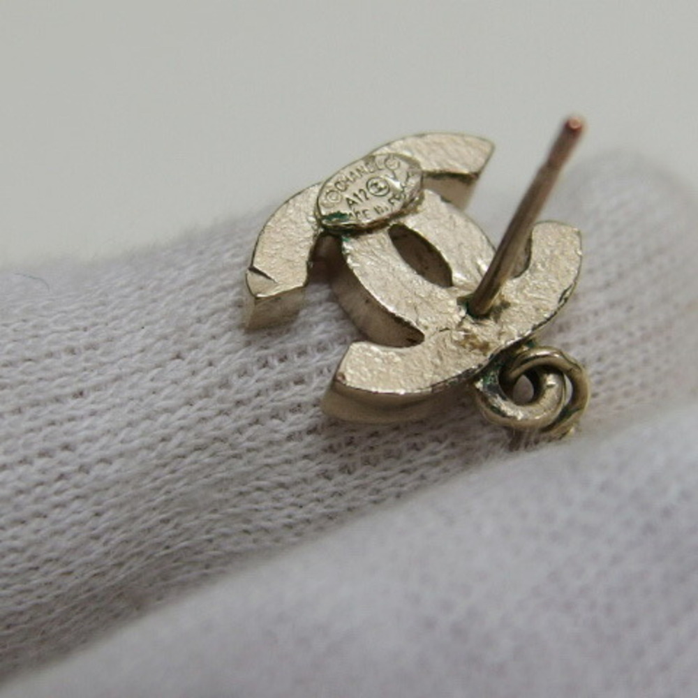 CHANEL Earrings - Picture 8 of 11